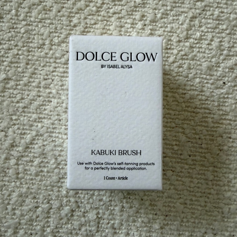 New Dolce Glow Kabuki Brush - White